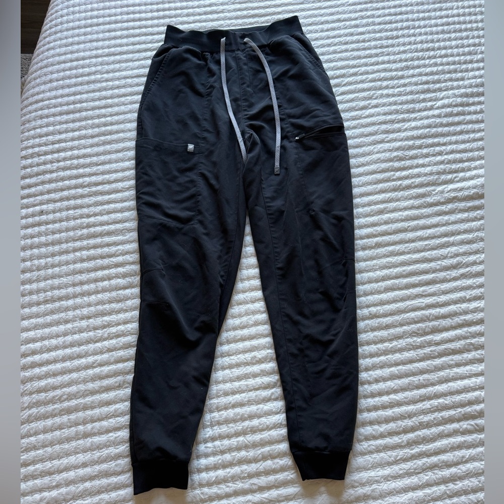 Fabletic high waisted jogger scrub pants